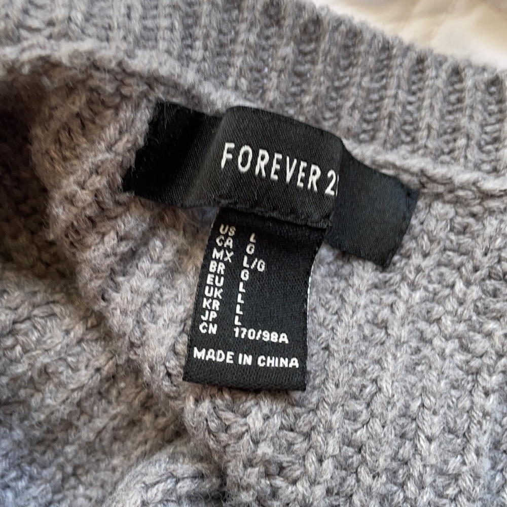 Forever 21 knit sweater - Picture 4 of 4